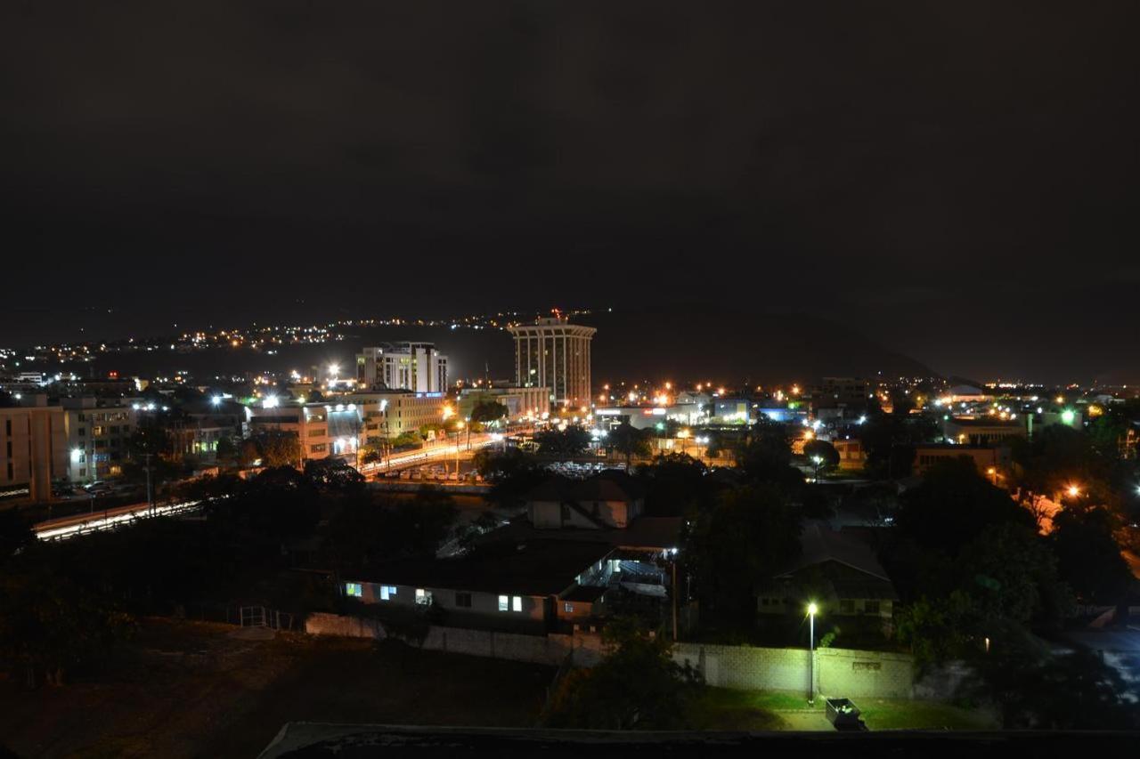 Bella Vista New Kingston Lejlighed Eksteriør billede